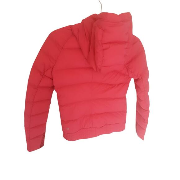 Lululemon Women’s Red Quilted Down Jacket Hoodie Size ~16" P2P - Picture 2 of 4